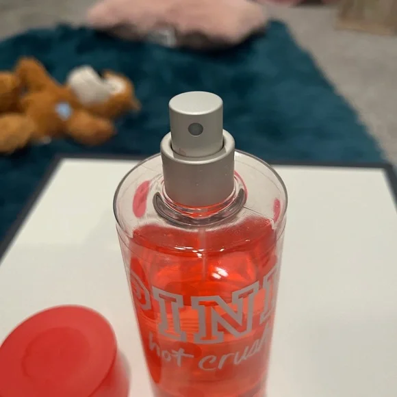 Hot crush! VS/pink, body mist, totally crash, worthy jasmine & warm caramel! 🔥